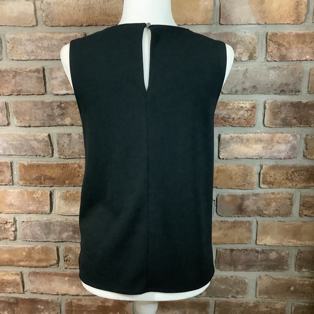 BANANA REPUBLIC Sleeveless Crocheted Lace Cutout Tank Top 5 - Picture 3 of 9